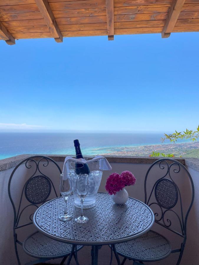 Il Capanno Hotel Pietra Ligure Exterior photo