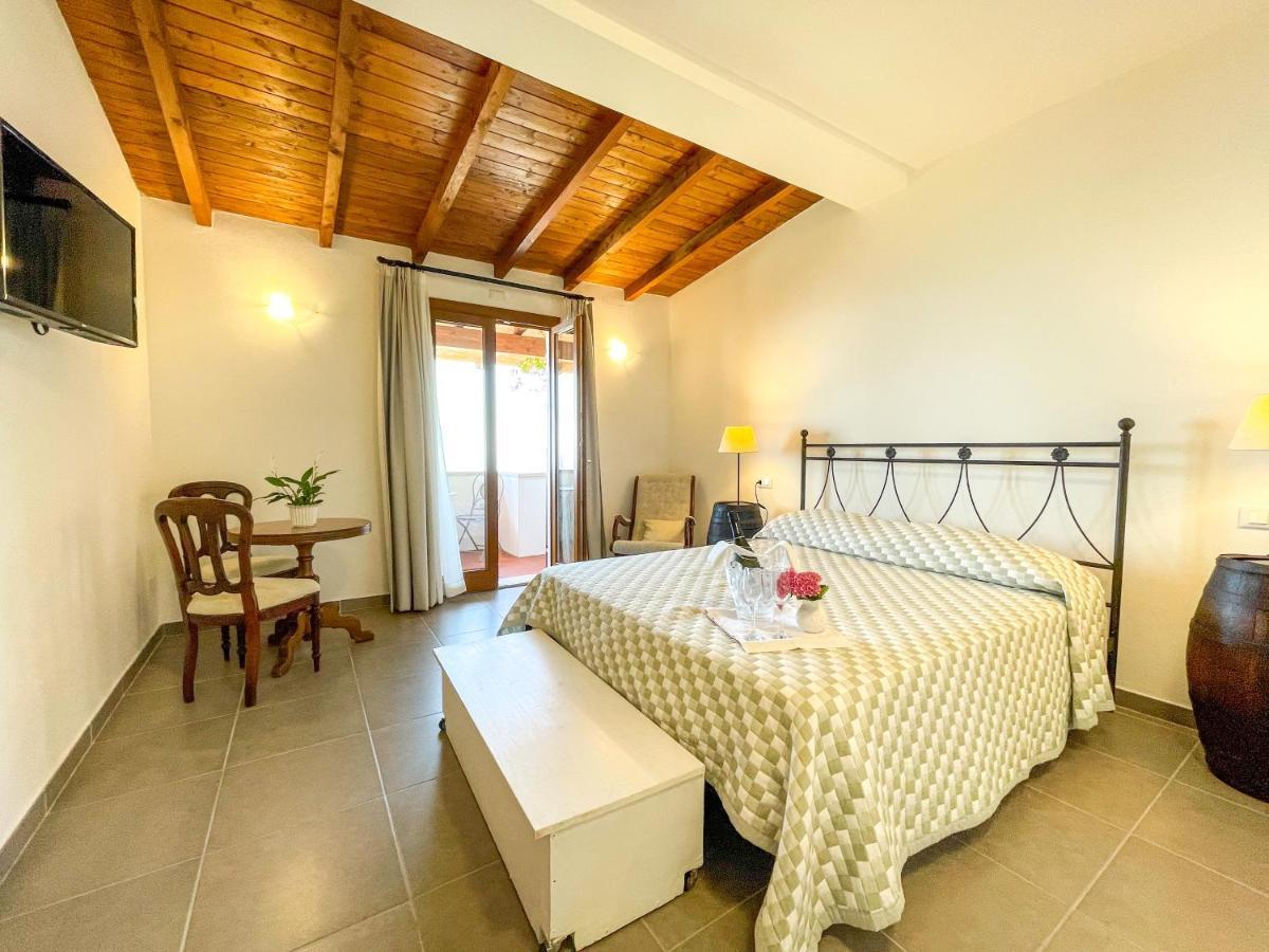 Il Capanno Hotel Pietra Ligure Exterior photo